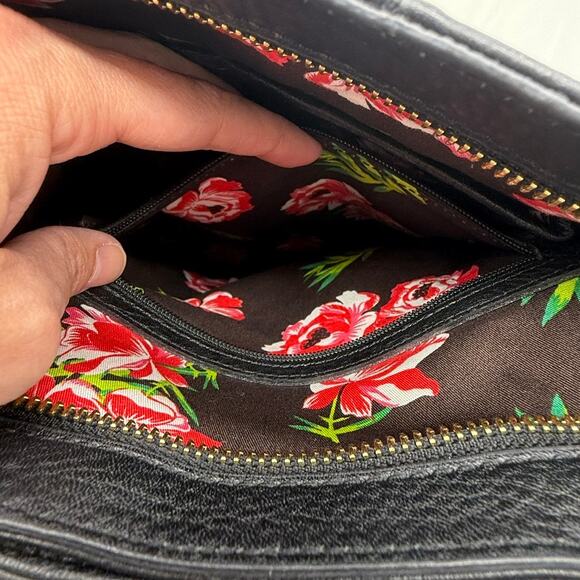 Vera Bradley Black Leather Crossbody Bag Patchwork Pebbled Suede Floral Lining - Picture 6 of 12